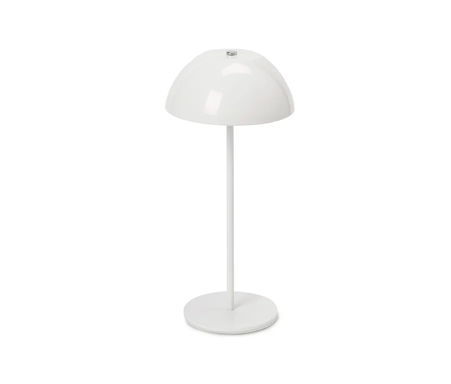 Fehér LED-es akkus asztali lámpa kupola alakú búrával, vékony szárral és kerek talppal, fehér háttér előtt.