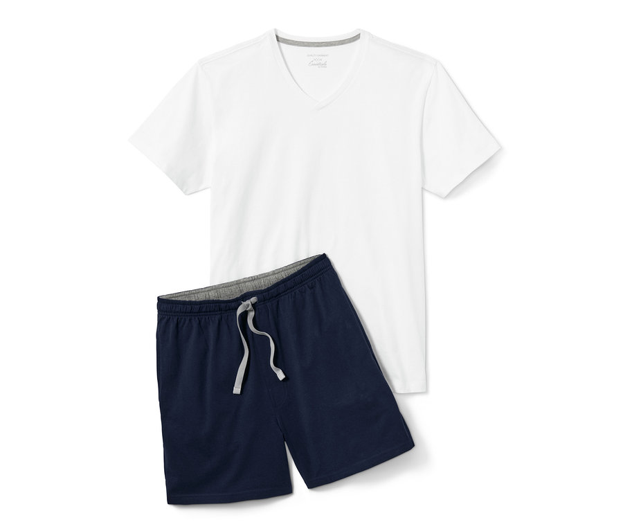 Fehér rövid ujjú póló és tengerészkék rövidnadrág egy 4 részes pizsama szettből.