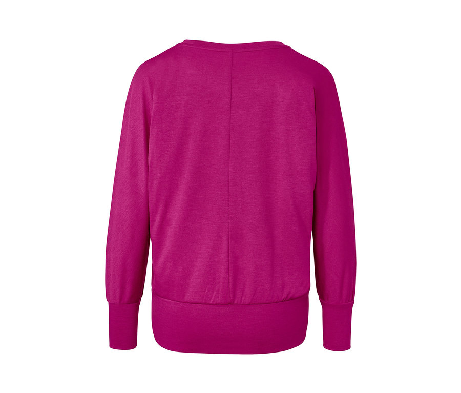 Hátulnézet egy fukszia színű női denevérujjú sportfelsőről.