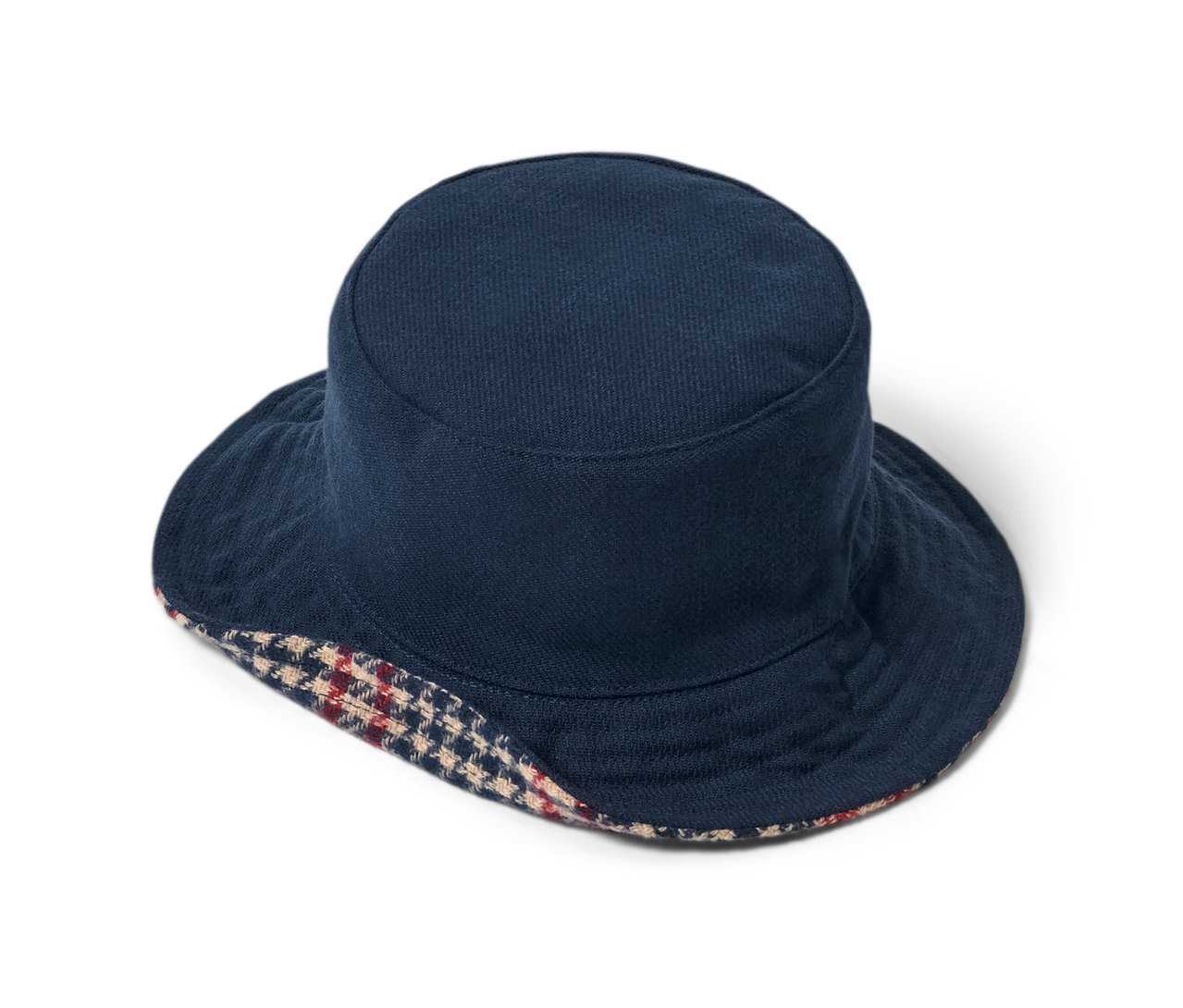 Kék, kifordítható vödörkalap.