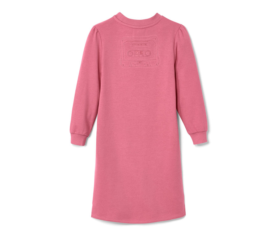 Rózsaszín, hosszú ujjú lány lezser ruha kazettamintával a hátán.