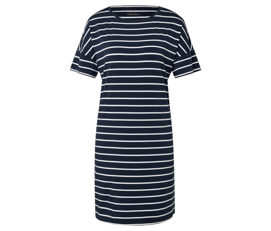 Kék ruha fehér csíkokkal.