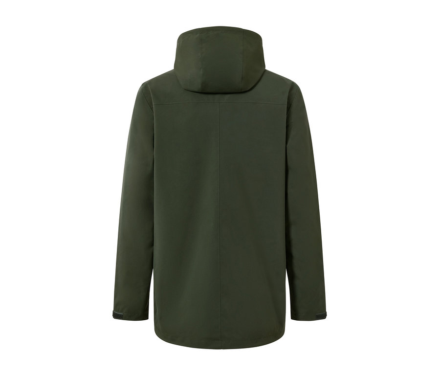 Hátulnézet egy olívazöld funkcionális parkáról.