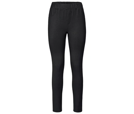 Fekete leggings gumis derékpánttal, fehér háttérrel.
