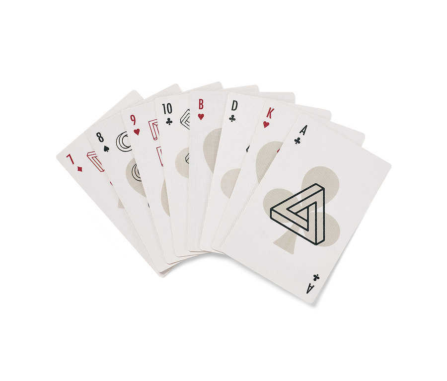 Egy Skat kártyajáték látható egy fehér háttéren.