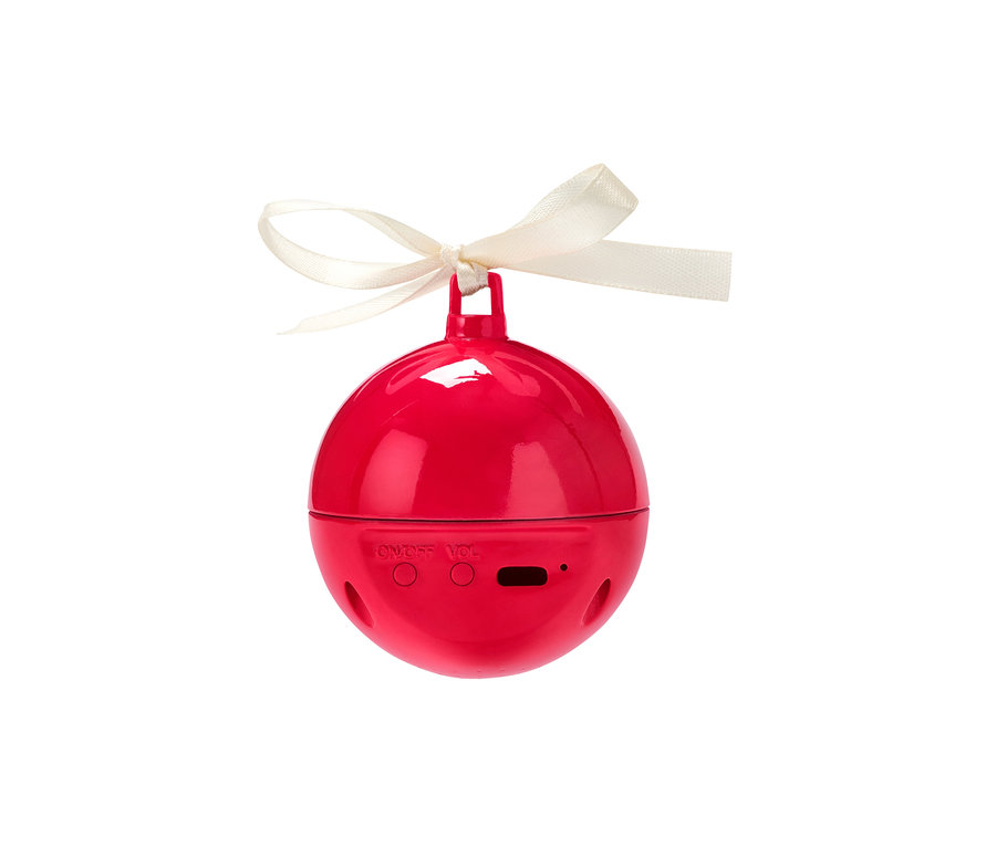 Egy piros, éneklő karácsonyi gömb, fehér szalaggal.
