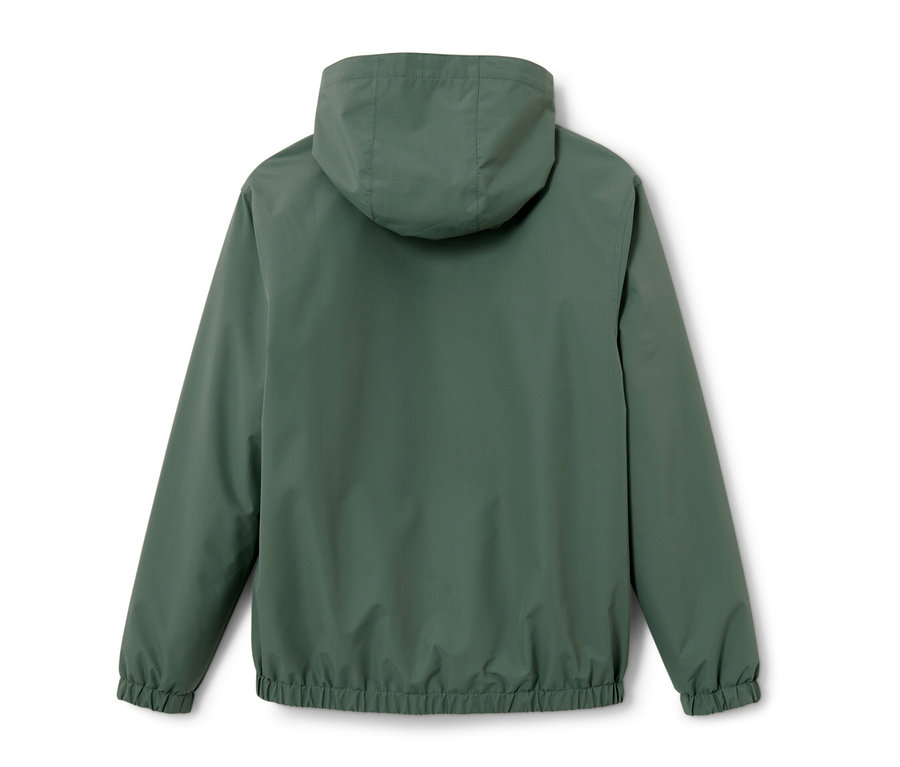 Hátulról látható a zöld gyerek sportdzseki.