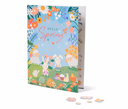 Egy "Hello Spring" című könyv illusztrációja birkákkal, nyulakkal, virágokkal és egy pikniktakaróval.