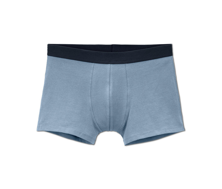 Egy kék férfi boxer alsónadrág az 5 darabos szettből.
