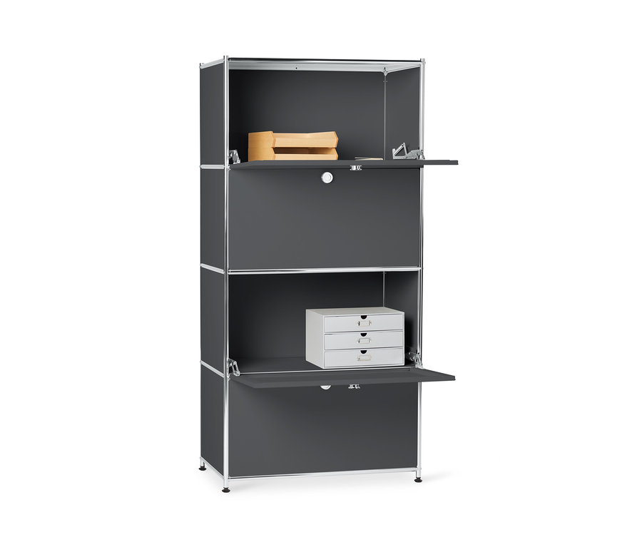 Szürke magas fémpolc CN3, 4 ajtóval, melyből kettő nyitva.