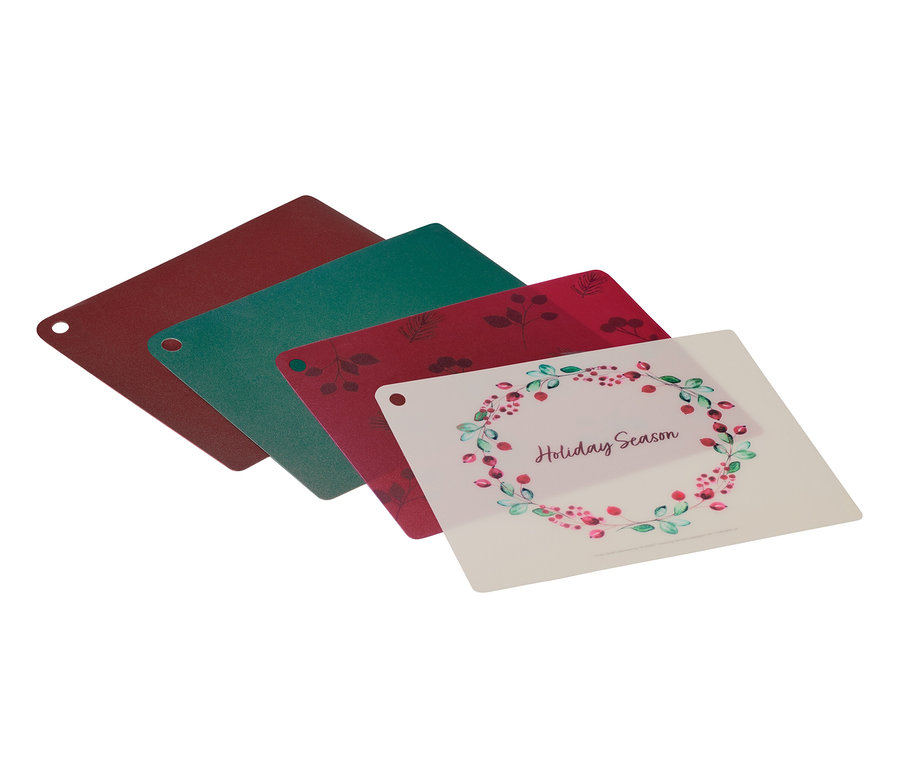 Négy vágóalátét egymáson.