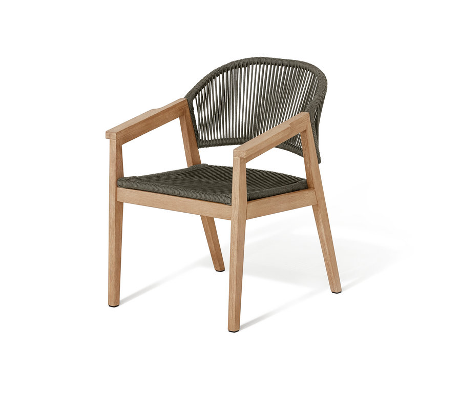 Karosszék kerek hátlappal és textilhálóval.