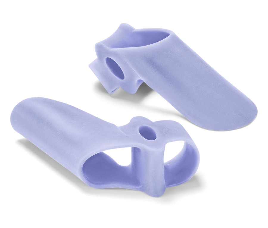 Két lila lábujjvédő fehér háttéren.