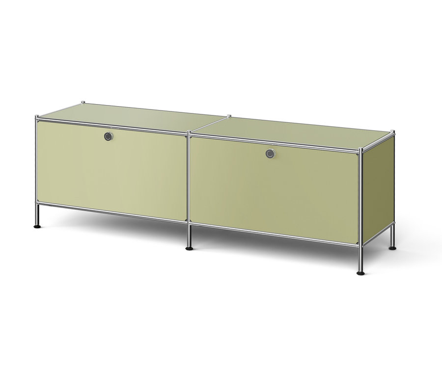 Kétrészes, világoszöld szekrény fémvázzal és lábakkal.