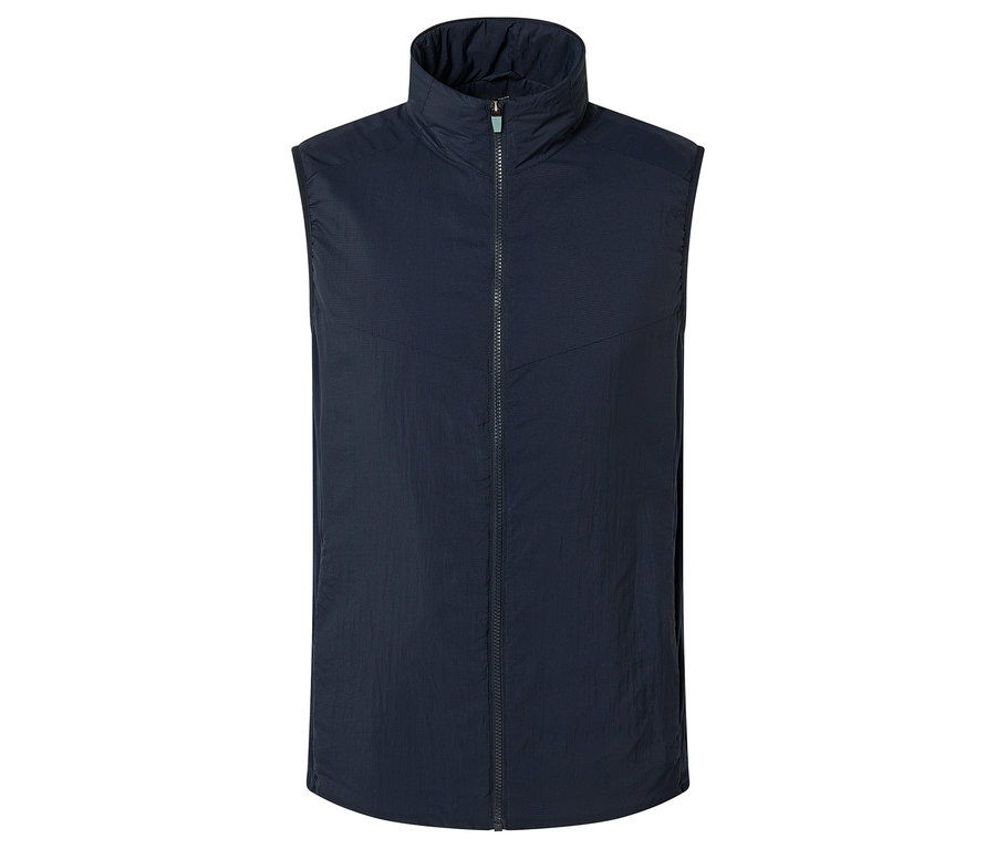 Sötétkék mellény cipzárral és magas gallérral.