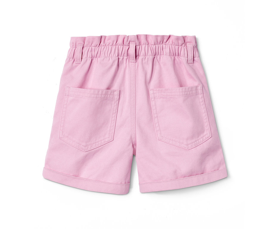 Rózsaszín, bio pamut farmer rövidnadrág hátulnézete.
