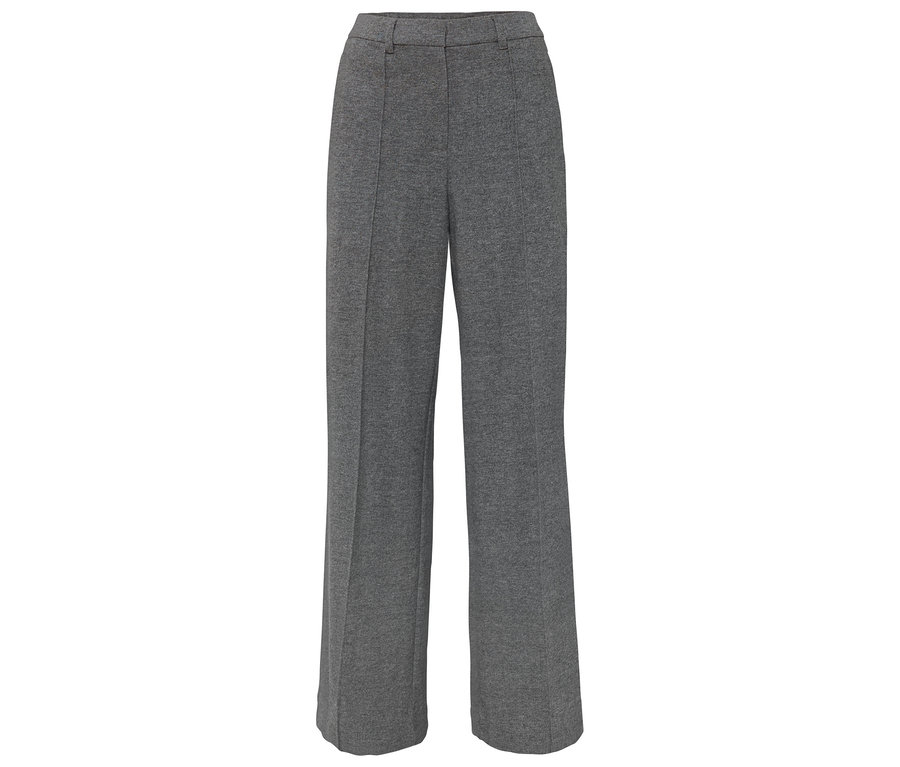 Szürke, bő szárú nadrág elölről.