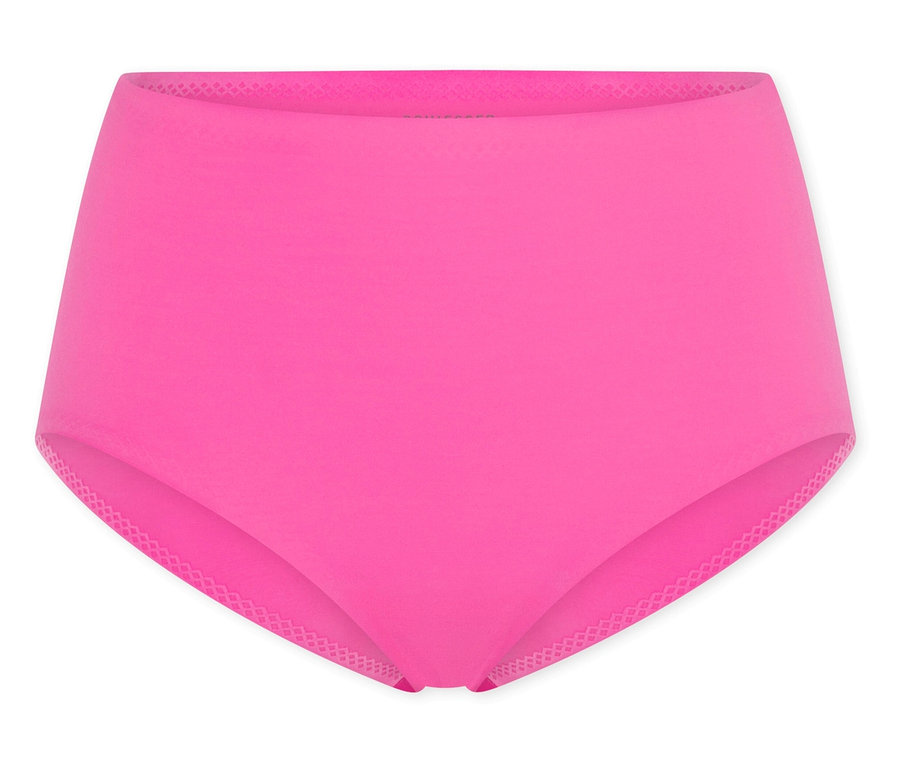 Rózsaszín, magas derekú bikini alsó fehér háttérrel.