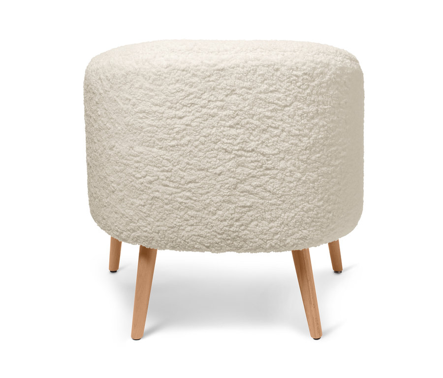 Fotel plüss borítással és buklé fotel fa lábakkal.