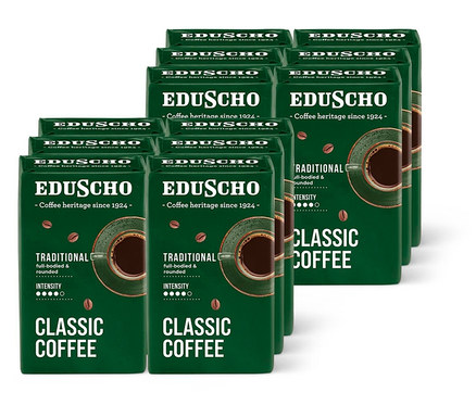 Sorban álló EDU Classic Traditional 250 g őrölt kávé csomagok.