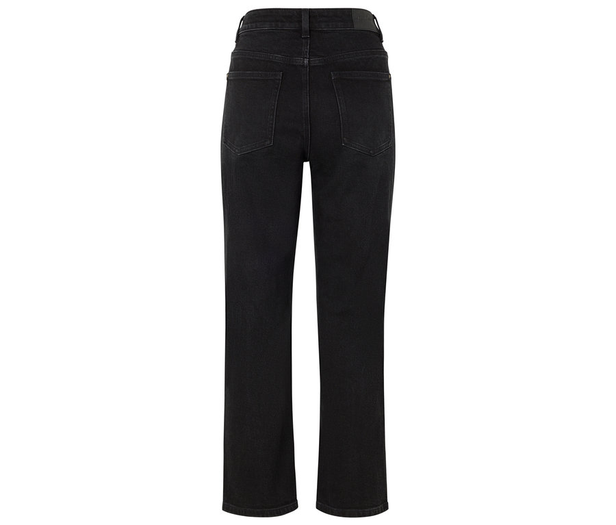 Hátulnézet egy fekete, magas derekú, egyenes szárú farmerről.