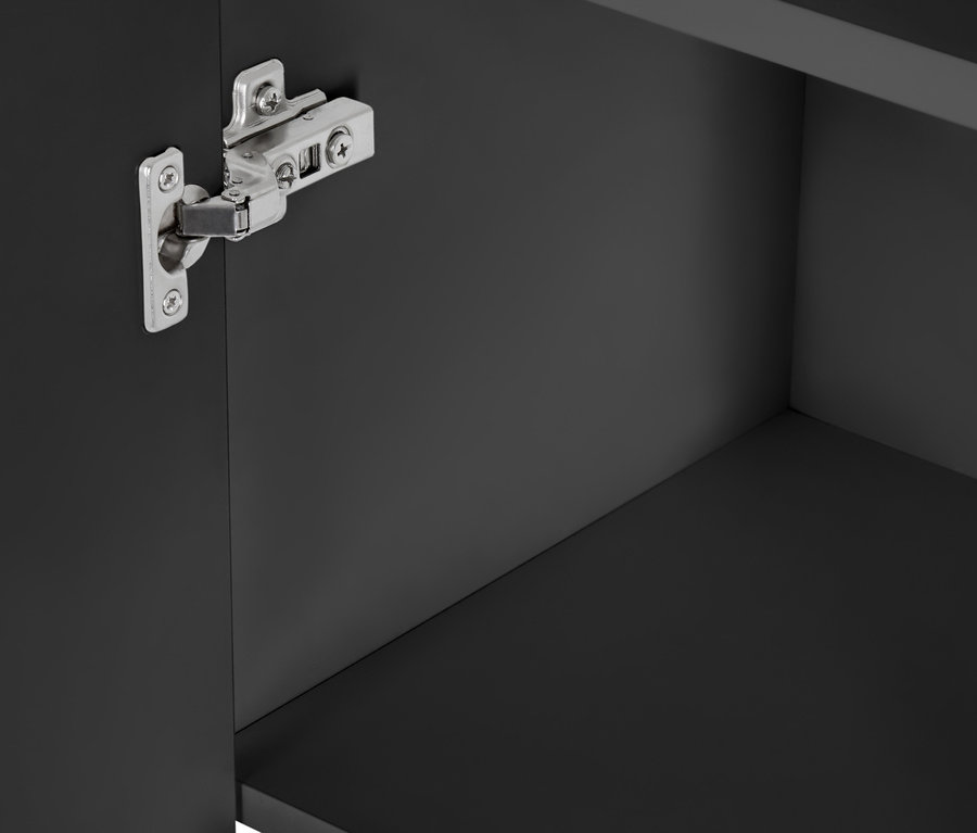 Egy antracit színű Eklund fürdőszobai szekrény belső részletének nézete zsanérokkal.