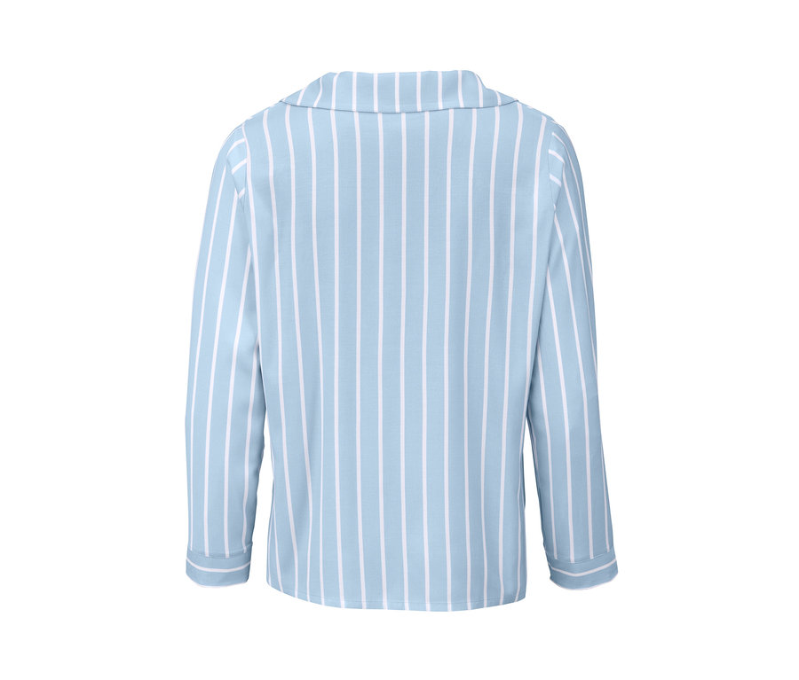 A világoskék-fehér csíkos női pizsama hátulnézete.