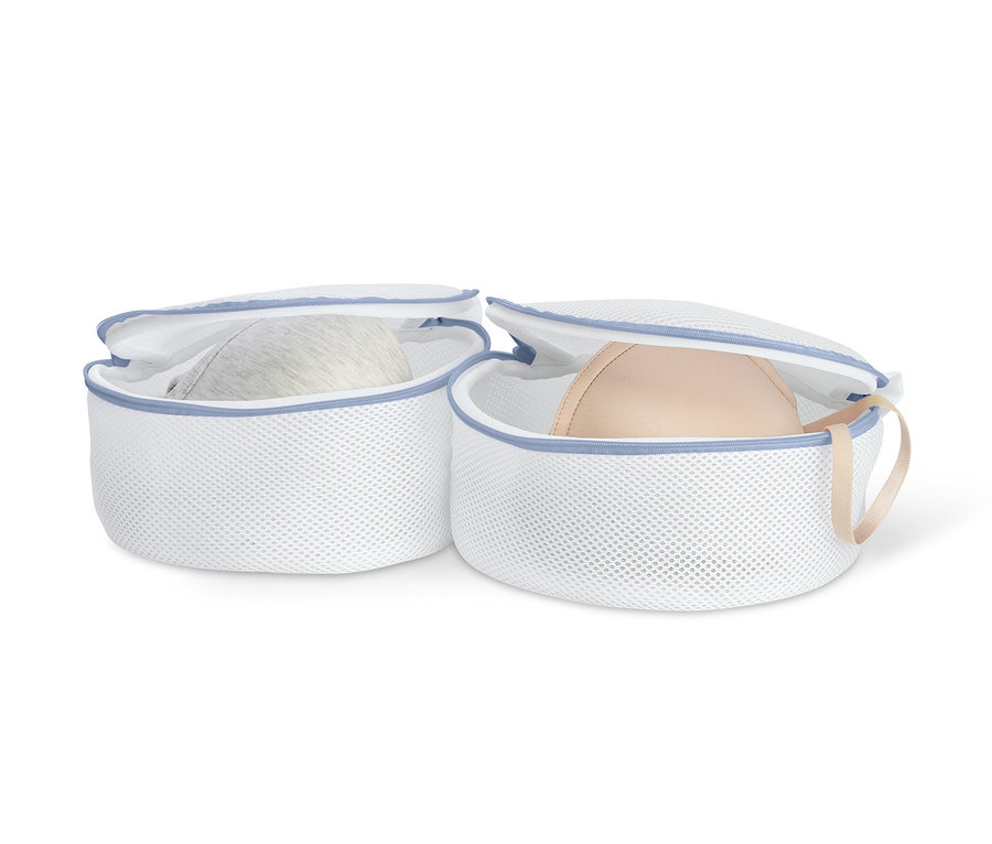 Két mosóháló melltartóhoz, mindegyikben egy melltartóval.