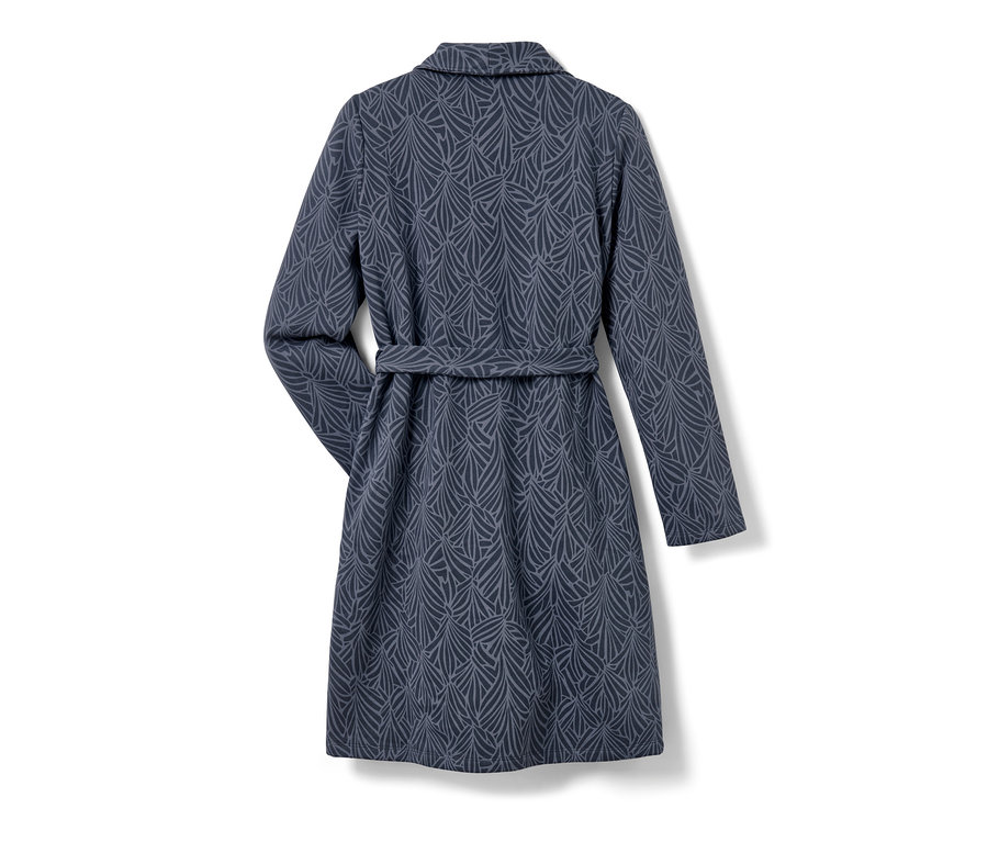 Kék, mintás női köntös.