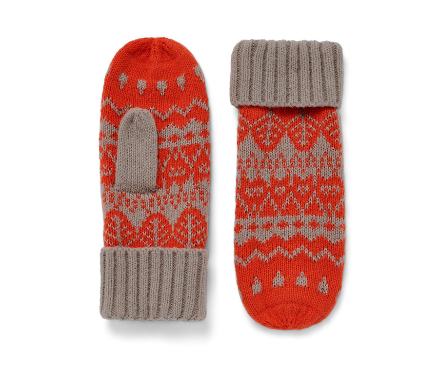 Két kötött, narancs és szürke színű, norvég mintás, egyujjas kesztyű.