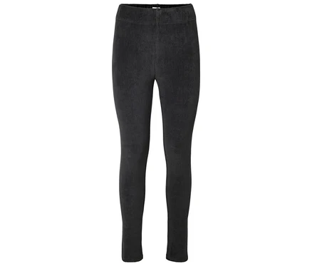 Fekete kordbársony leggings fehér háttérrel.