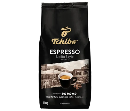 Egy csomag 1 kg-os Tchibo Espresso Sicilia Style szemes kávé.