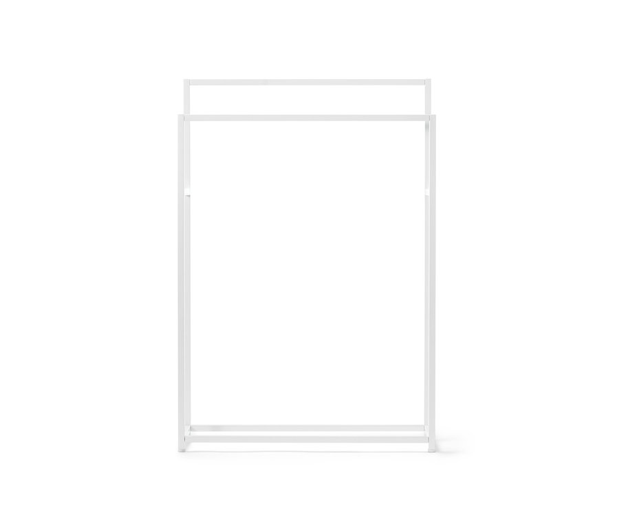 Fehér törölközőtartó állvány.