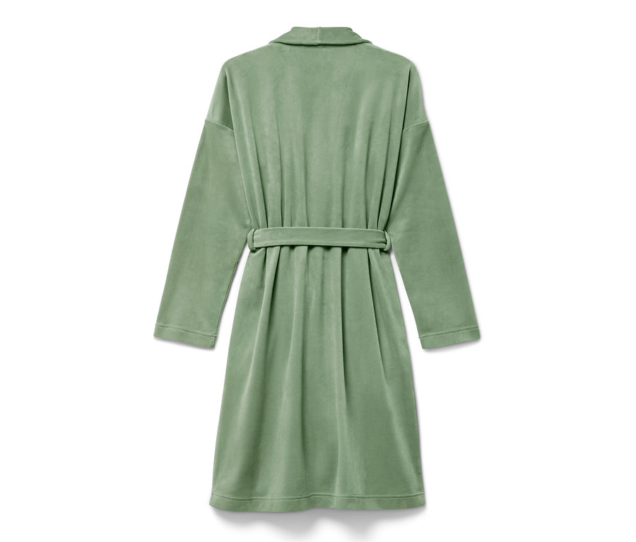 Hátulnézet egy világoszöld, megkötős köntösről.