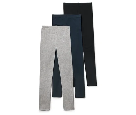 Három pár leggings: szürke, sötétkék és fekete.