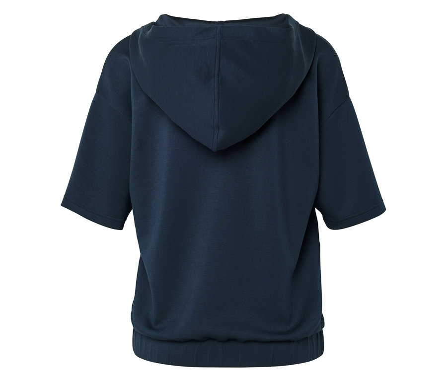 Hátulnézet egy sötétkék, rövid ujjú, gumis aljú kapucnis pulóverről.