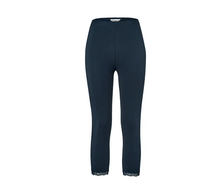 Kék, 3/4-es, csipkés leggings.