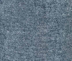 Női farmerhatású termotreggings részlete.