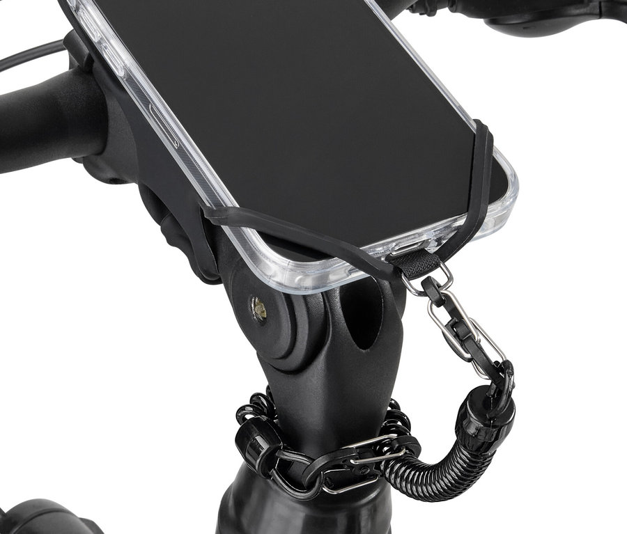 Egy mobiltelefon egy biztonsági lánccal van rögzítve egy kerékpár kormányához.