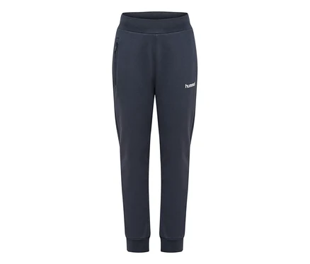 Sötétkék hummel® HMLJR Logo Waist Pants elasztikus derékkal, mandzsettával, cipzáras zsebbel és fehér logóval.