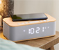 Ébresztőóra és vezeték nélküli töltő, bluetooth hangszóróval