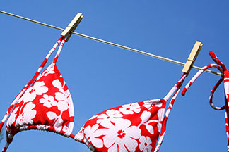 Nem számít, hogy sovány vagy kövér, nagy vagy kicsi: Miden testalkathoz van hozzáillő fürdőruha vagy bikini.