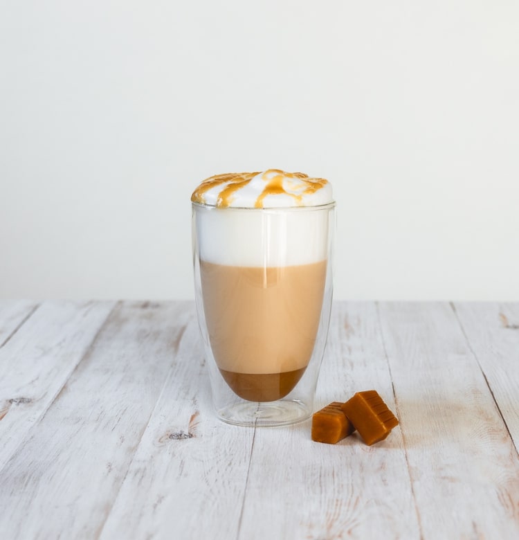 Sós-karamellás latte