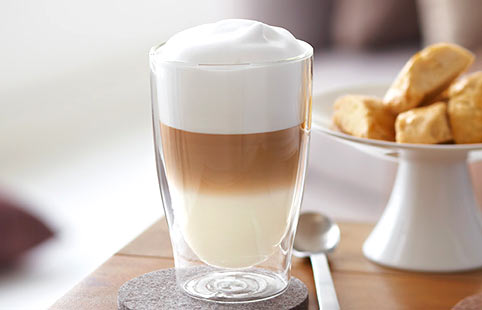 Latte macchiato fehér csokoládéval