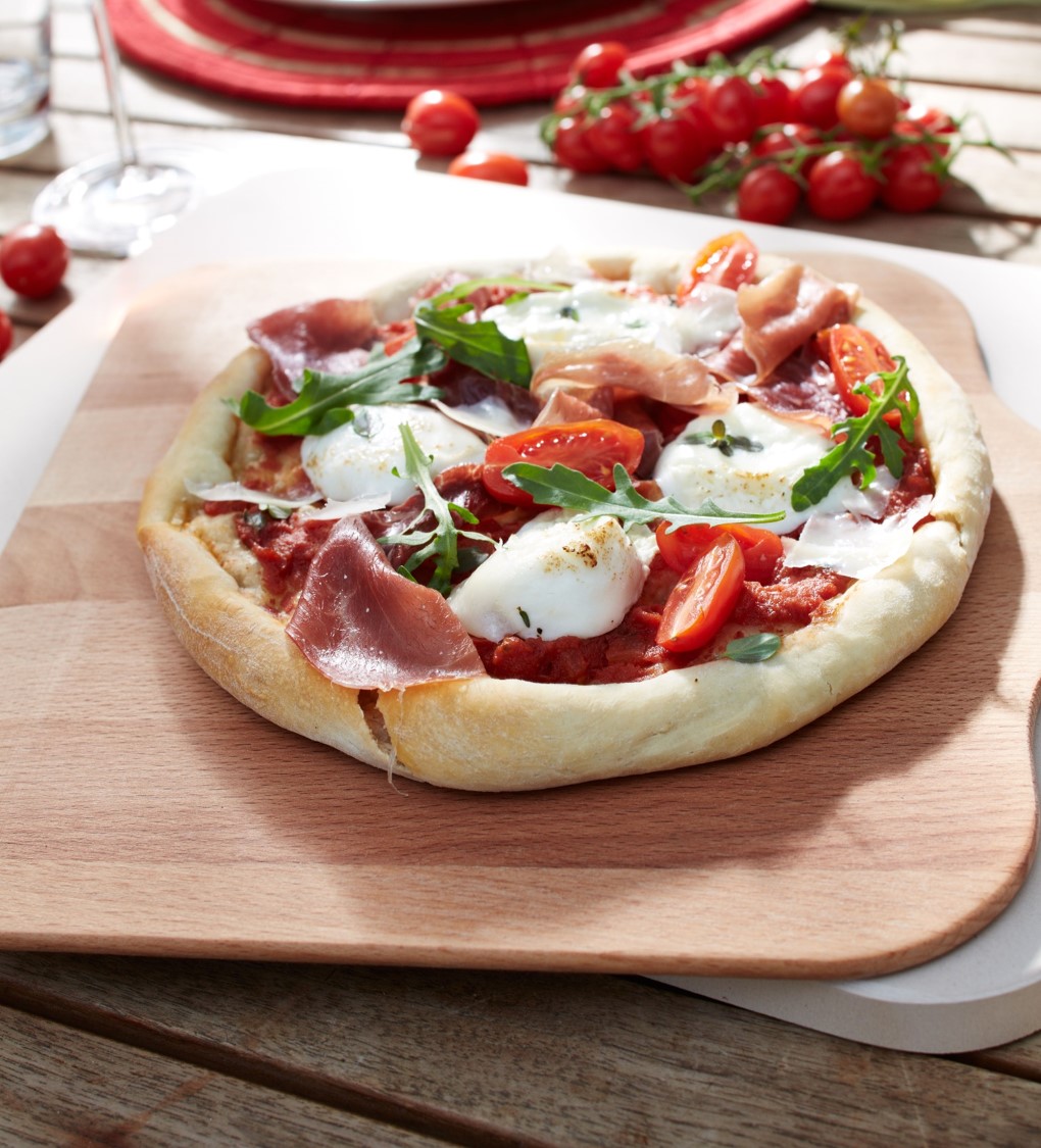 Pizza rukkolával és pármai sonkával