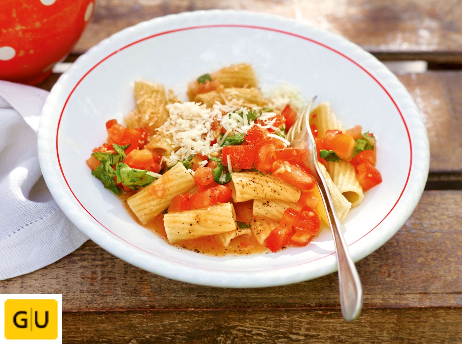 Rigatoni hideg paradicsomszósszal